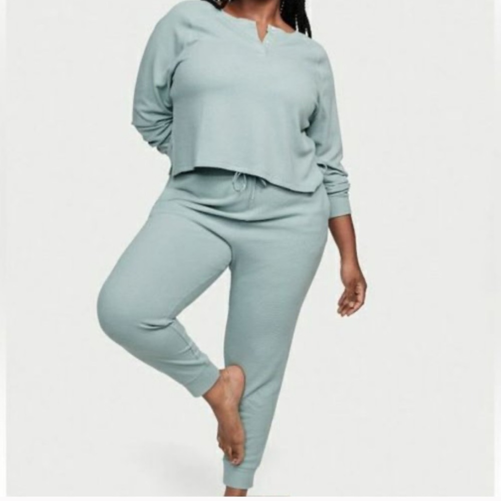 Victoria’s Secret Long Sleeve Jogger Pajama Set - Picture 2 of 3